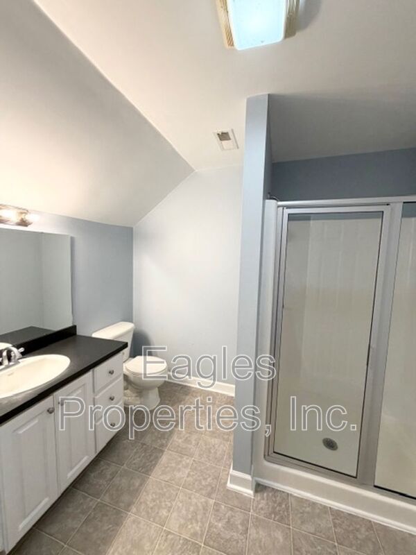 Building Photo - 200 Myrna Dr