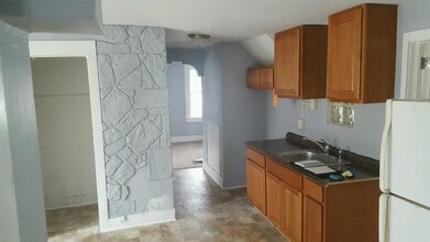 Building Photo - 502 Oak Hill Ave