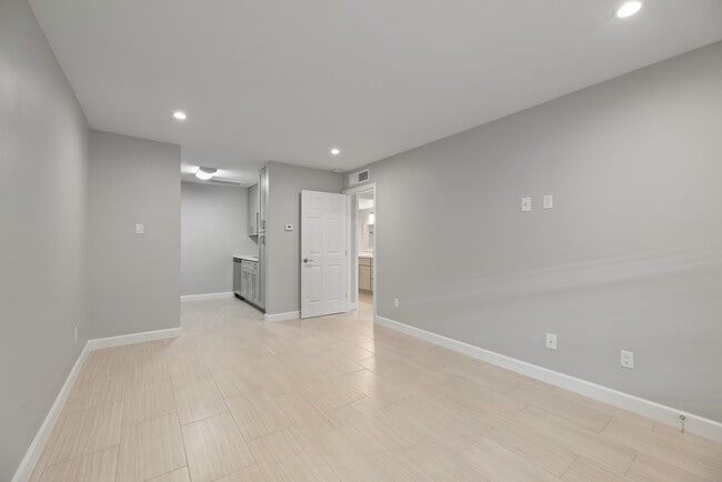 Building Photo - 2250 Bering Dr