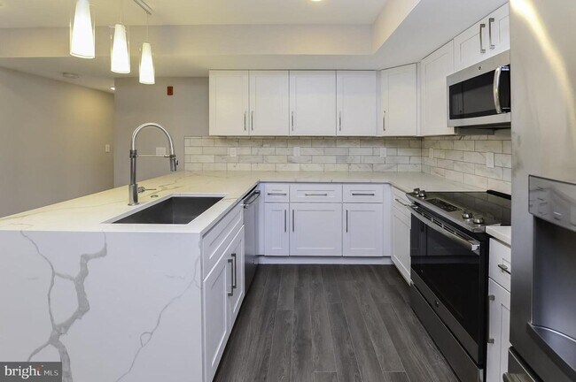 Building Photo - 726 N 19th St