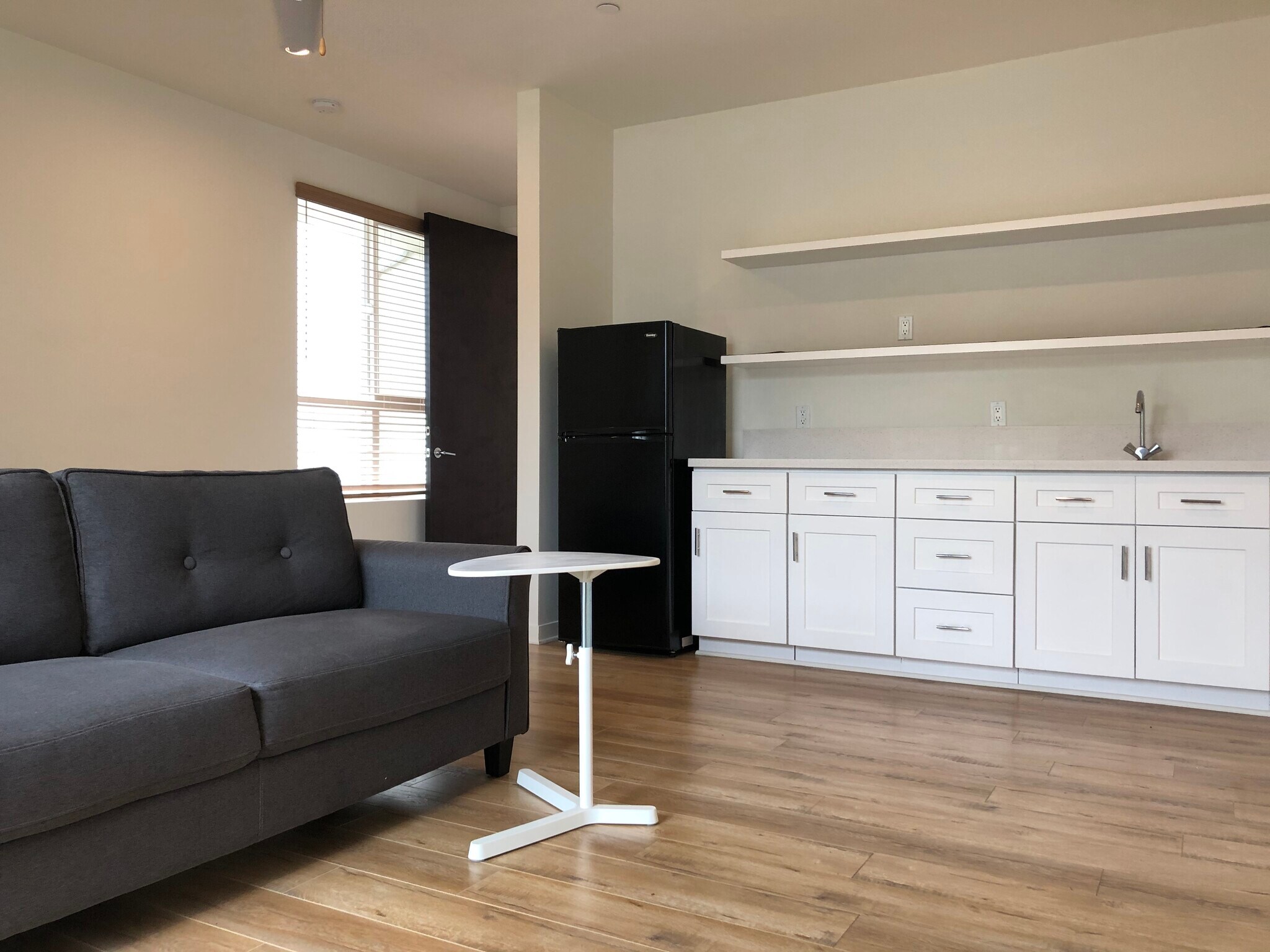 Building Photo - 5601 W 78th St