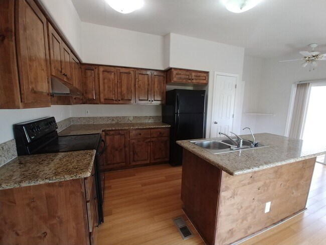 Building Photo - 3 Bd 2 Bath Home with Amazing Views in Marsing