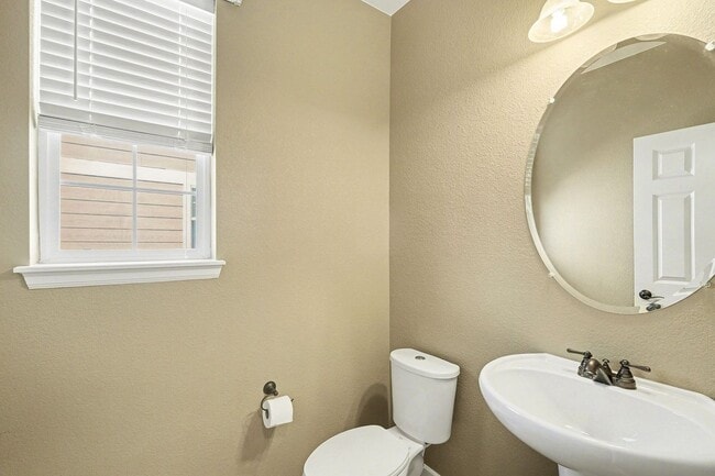 Building Photo - 3038 Percheron Dr