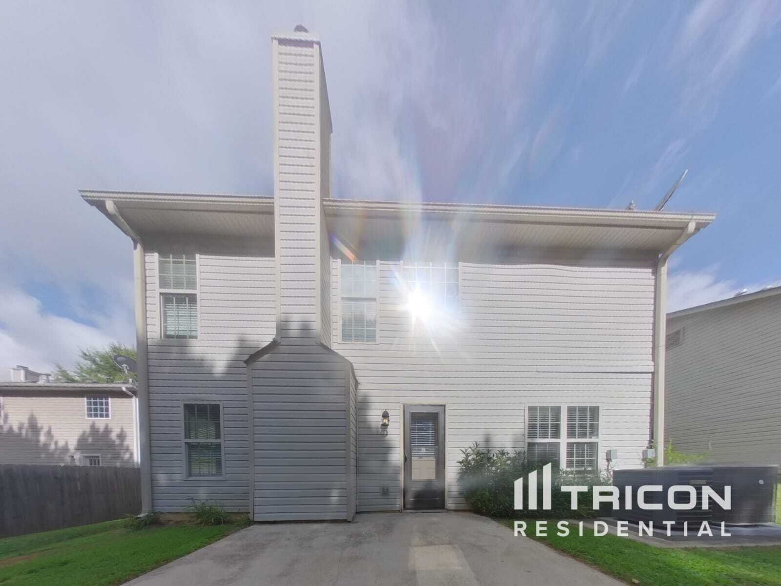 Building Photo - 207 Arbor Creek Dr