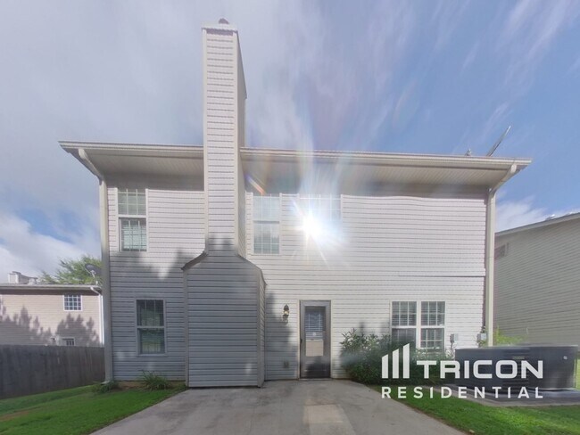 Building Photo - 207 Arbor Creek Dr
