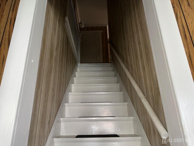 Building Photo - 151 N Broadway