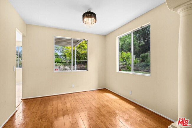 Building Photo - 18639 W Nathan Hill Dr