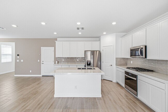 Building Photo - Spacious Southwest Las Vegas Home with Large Loft & Expansive Backyard