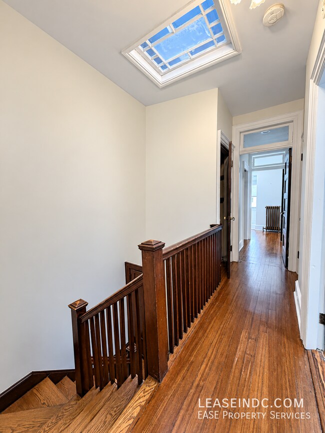 Building Photo - 1211 Park Rd NW