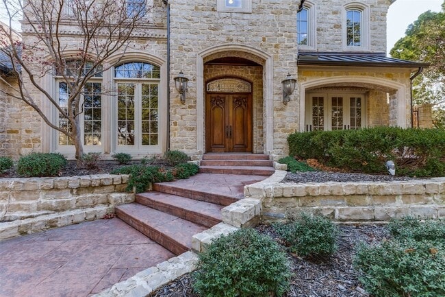Building Photo - 6416 Dykes Way