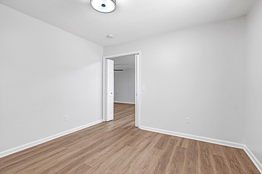 Building Photo - 709 William Howard Pl