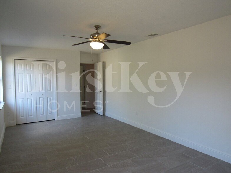 Building Photo - 7347 Barragan Rd