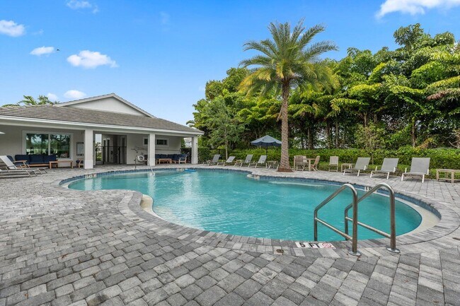 Building Photo - 587 Sanderling Cir