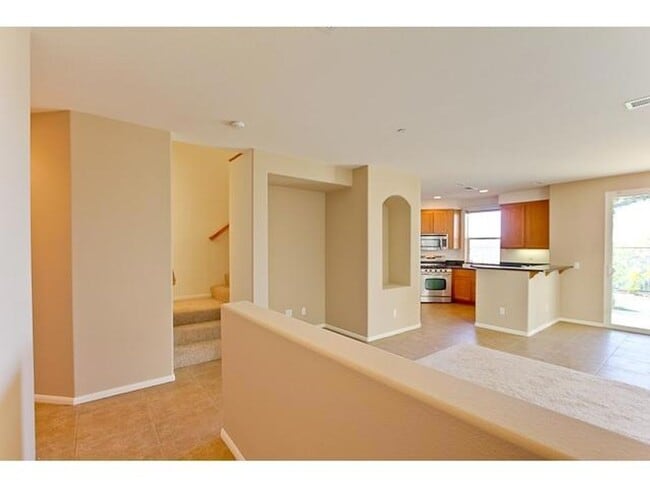 Building Photo - 2-bedroom Townhome in Campana at Rancho Co...