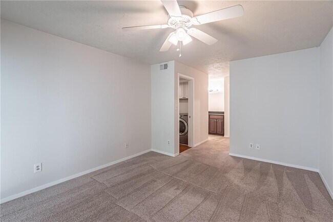 Building Photo - 3007 Canyon Point Cir