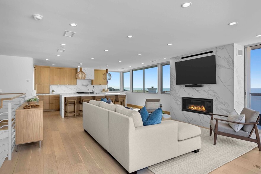 Building Photo - 2019 Highland Ave