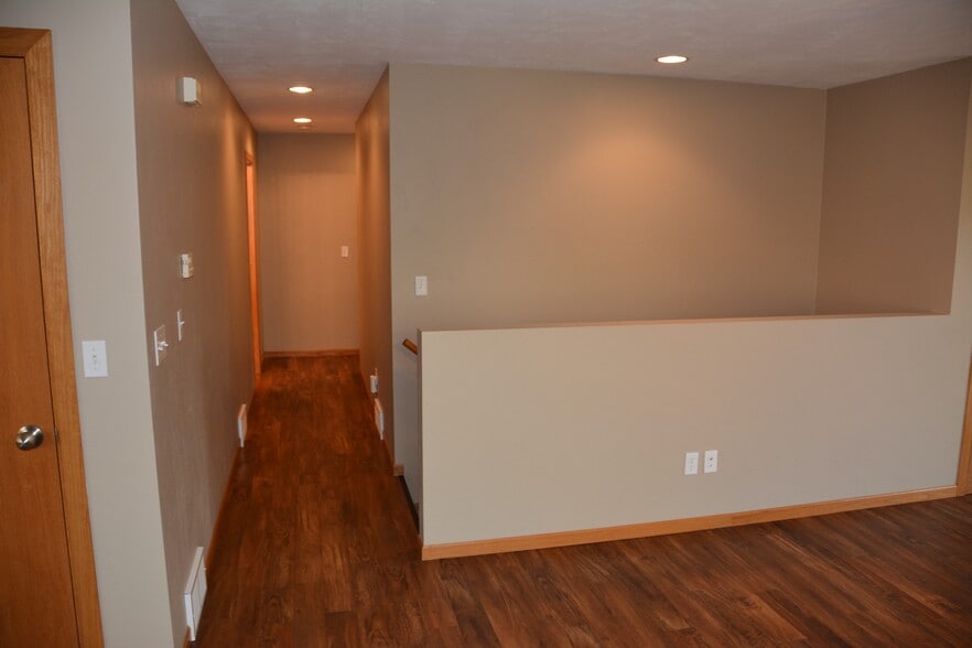 LVT and LVP flooring - 325 Cordy Lane