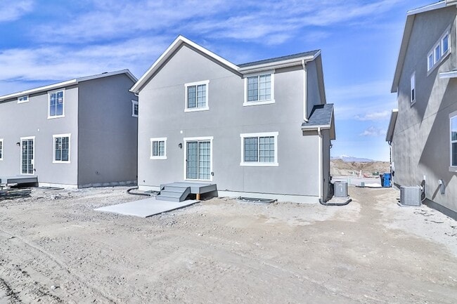 Building Photo - 1063 W Osprey Dr
