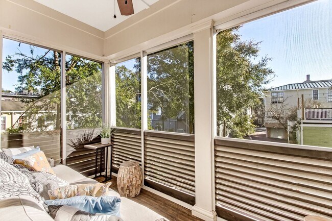 Building Photo - Luxury 3BR Townhome  in Savannah