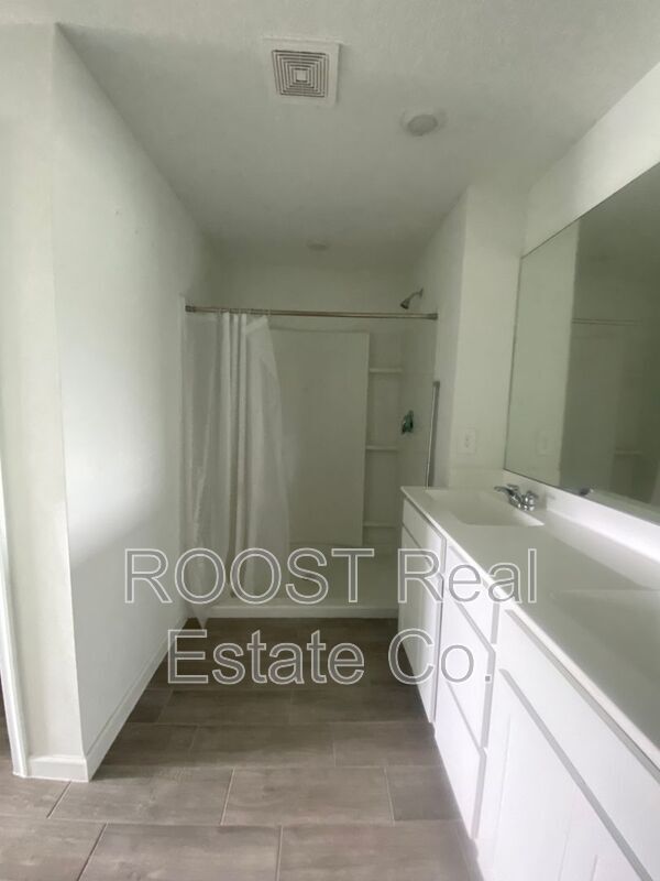 Building Photo - 1668 Colebrook Cir SW