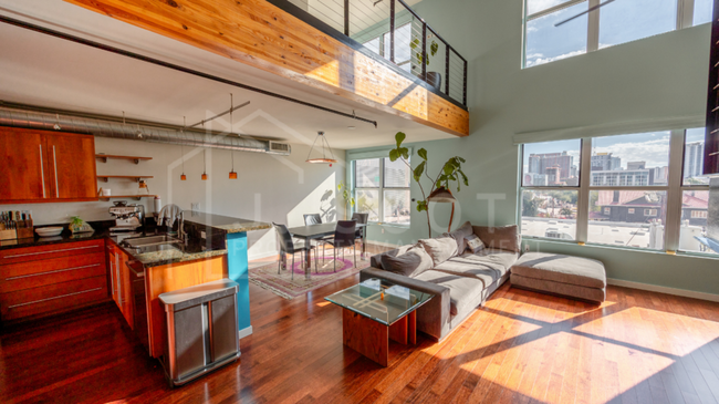 Building Photo - Luxury Downtown Phoenix Loft with Breathta...