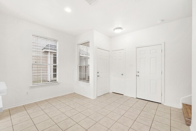 Building Photo - 8710 Thistlemoor Ln