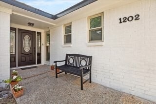 Building Photo - 1202 Walnut Bend Ln