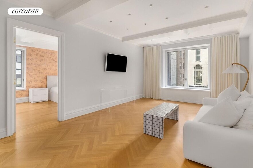 Building Photo - 502 Park Ave