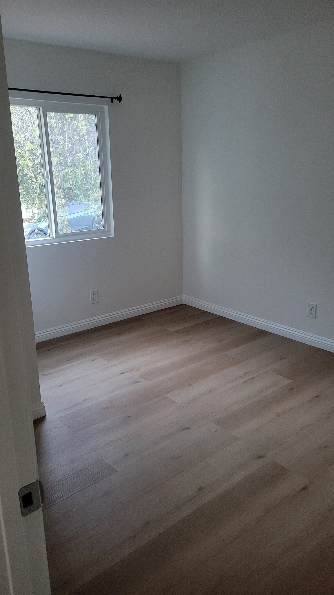 Building Photo - 1160 Sanborn Ave