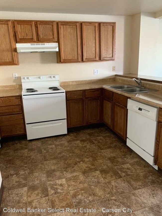Building Photo - 3 br, 2 bath House - 1417 E. Long Street