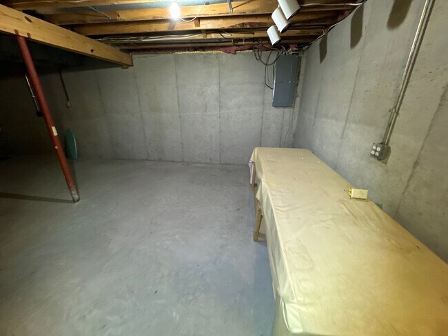 Building Photo - 10985 Eagles Cove Dr