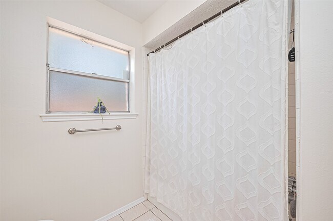 Building Photo - 8018 Zimmermann Dr