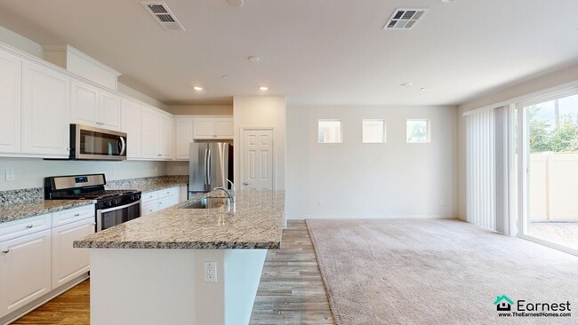 Building Photo - 3 + 2.5 Spacious & Stylish Home in Van Nuy...