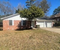 Building Photo - 3/2/2 Longview ISD