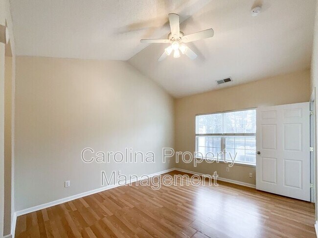 Building Photo - 217 Arlington Downs Blvd
