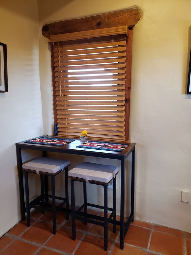 Building Photo - 28 W San Marcos Rd