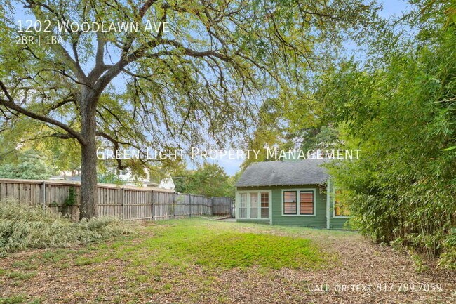 Building Photo - 1202 Woodlawn Ave