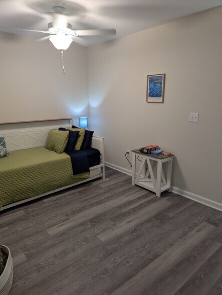 open are at top of stairs - 1714 Cocoanut Rd