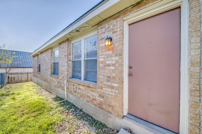 Building Photo - 12216 Maverick Bluff St