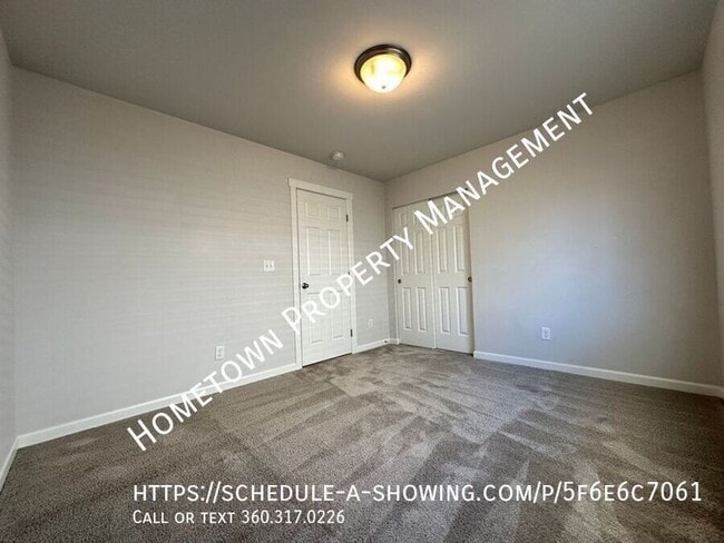 Building Photo - 5347 50th Lp SE