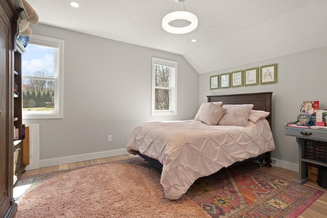 Building Photo - 5 Susan Dr