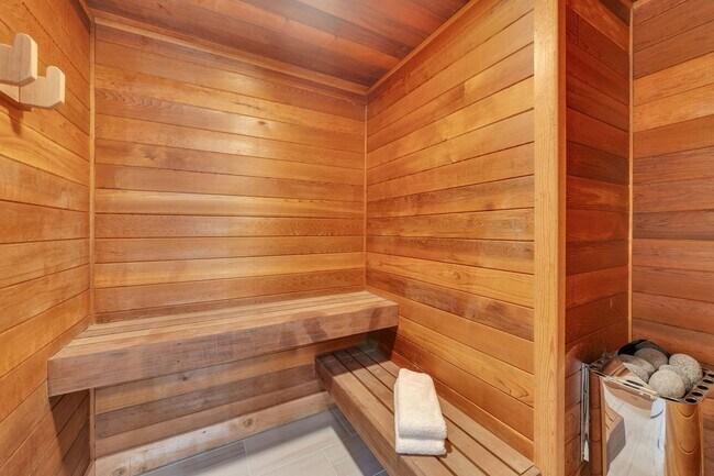 Building Photo - 976 Scioto Dr