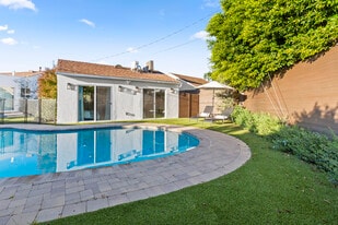 Building Photo - 12801 Waddell St