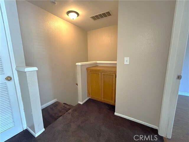 Building Photo - 8167 Vineyard Ave