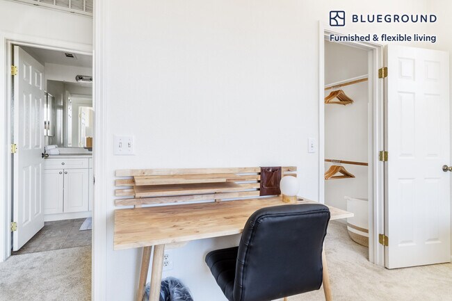 Building Photo - 3190 Rubino Dr