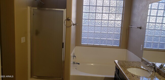 Building Photo - 137 E Constitution Ct