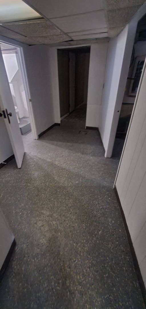 Building Photo - Charming 2-Bedroom Property in Prime Location