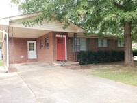 Building Photo - 1905 28th St