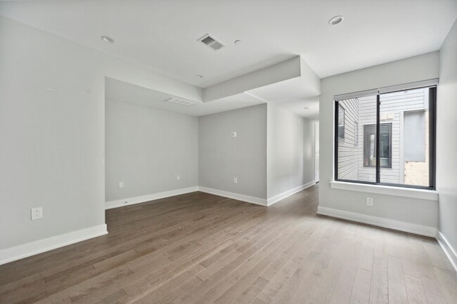 Building Photo - 3834 Baring St
