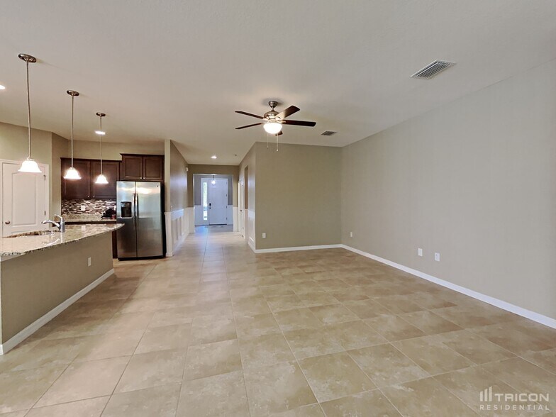 Building Photo - 11417 Warren Oaks Pl